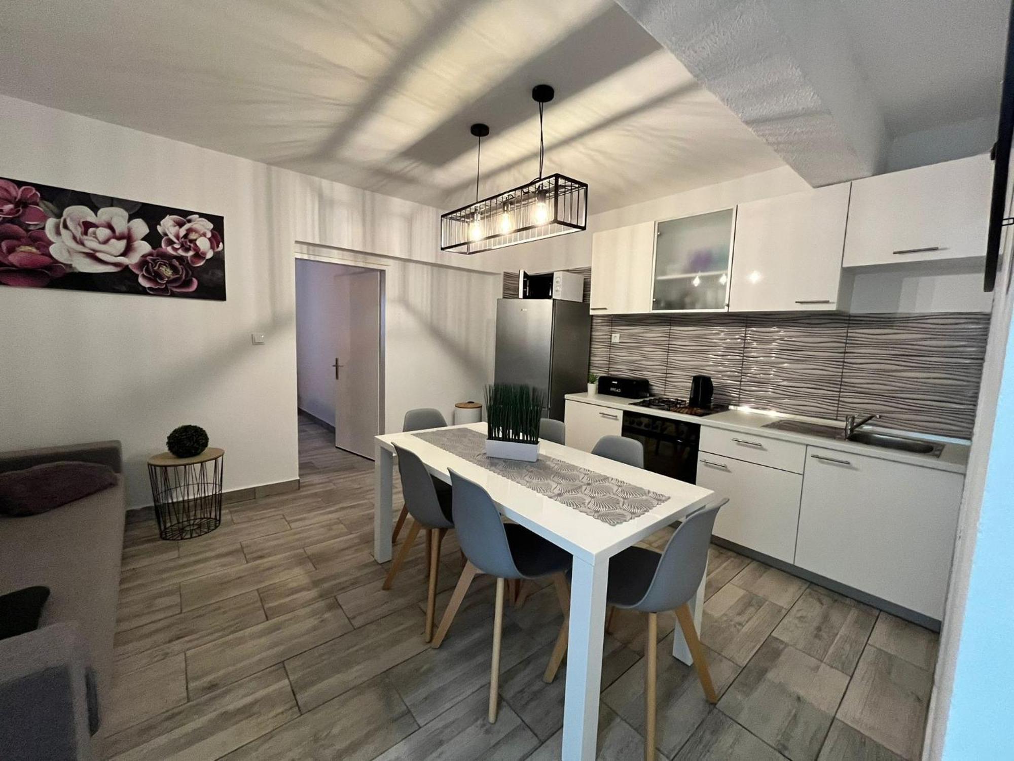 נובליה Apartments By The Sea Potocnica, Pag - 222 מראה חיצוני תמונה